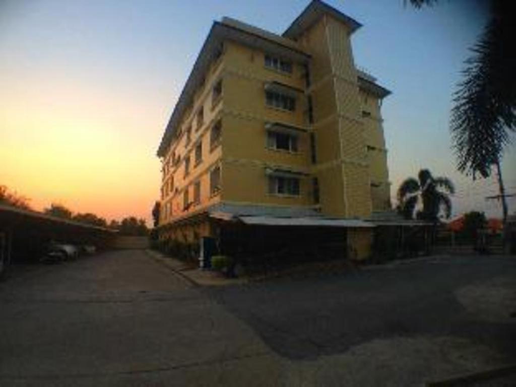 เสกทรัพย์ เพลส Hotel Ban Han Tra Fang Nua ภายนอก รูปภาพ