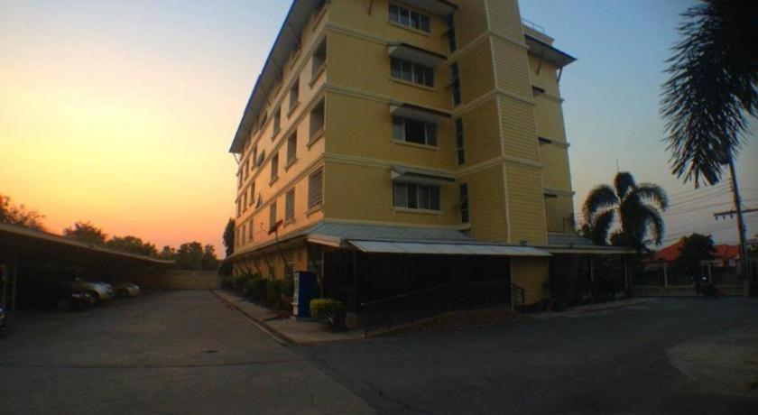 เสกทรัพย์ เพลส Hotel Ban Han Tra Fang Nua ภายนอก รูปภาพ
